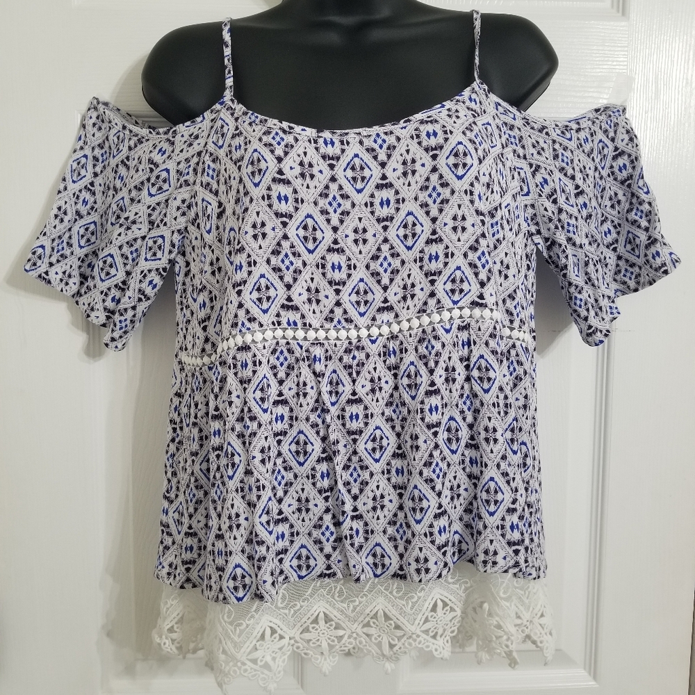 Skies Are Blue - Langlock Cold Shoulder Top
